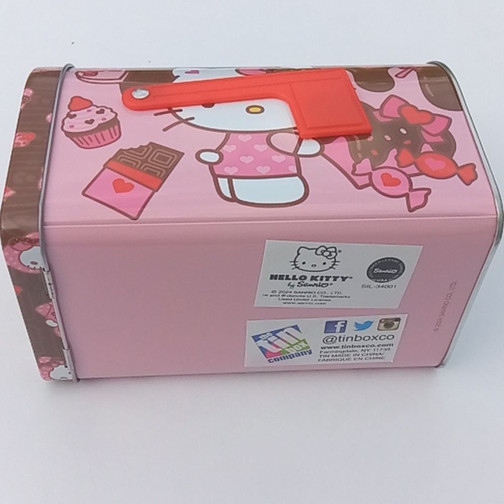 Hello Kitty Mail Box - Picture 7 of 16